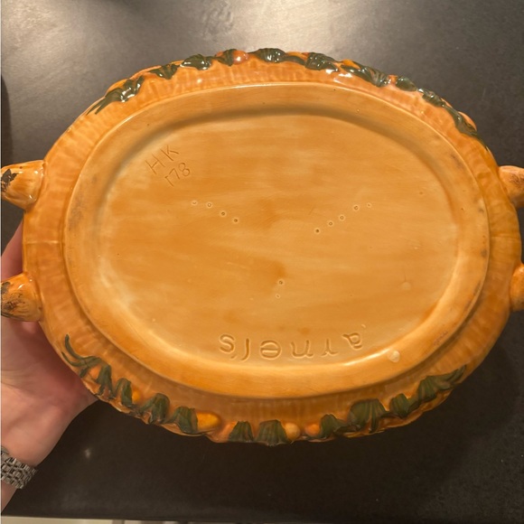 Vintage Arnels Merry Mushroom Large Tan Ceramic Soup Tureen. - Picture 2 of 5